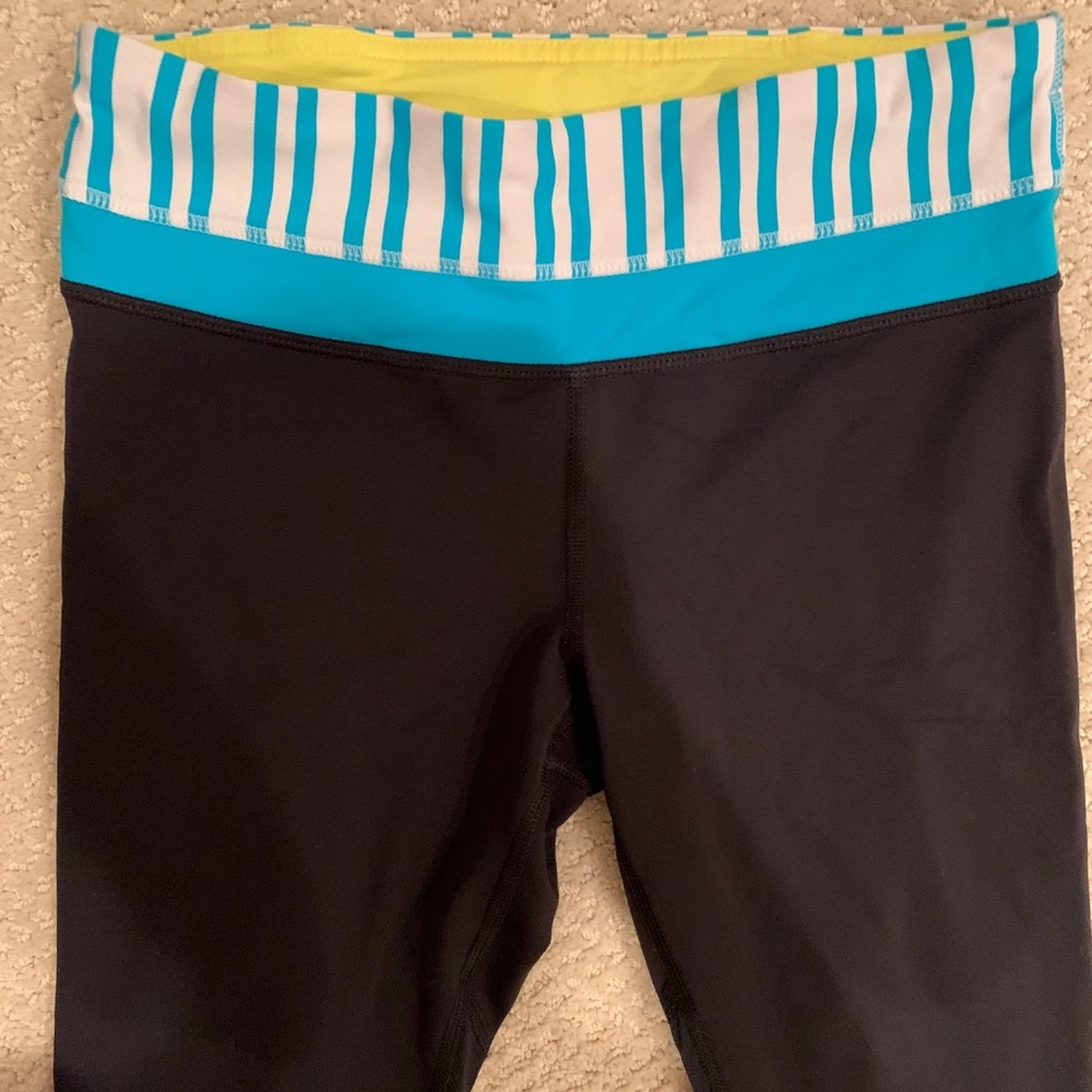 Lululemon Blue and White Inspire Legging